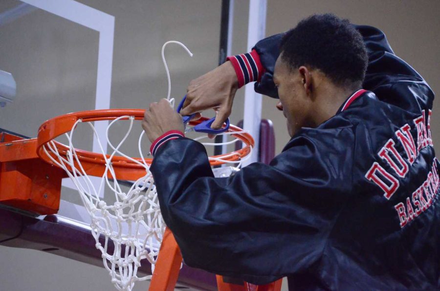 Boys Basketball Regionals: Cutting the Net
