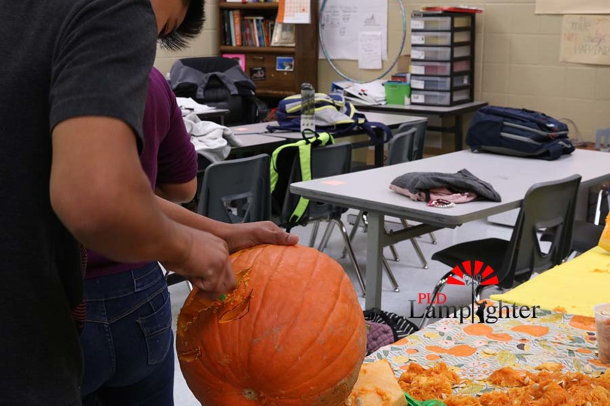 ESL+Students+Embrace+Halloween+Traditions