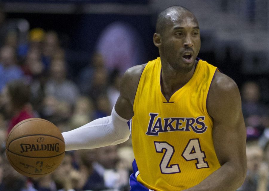 Kobe Bryant at a 2014 Lakers game against the Washington Wizards.