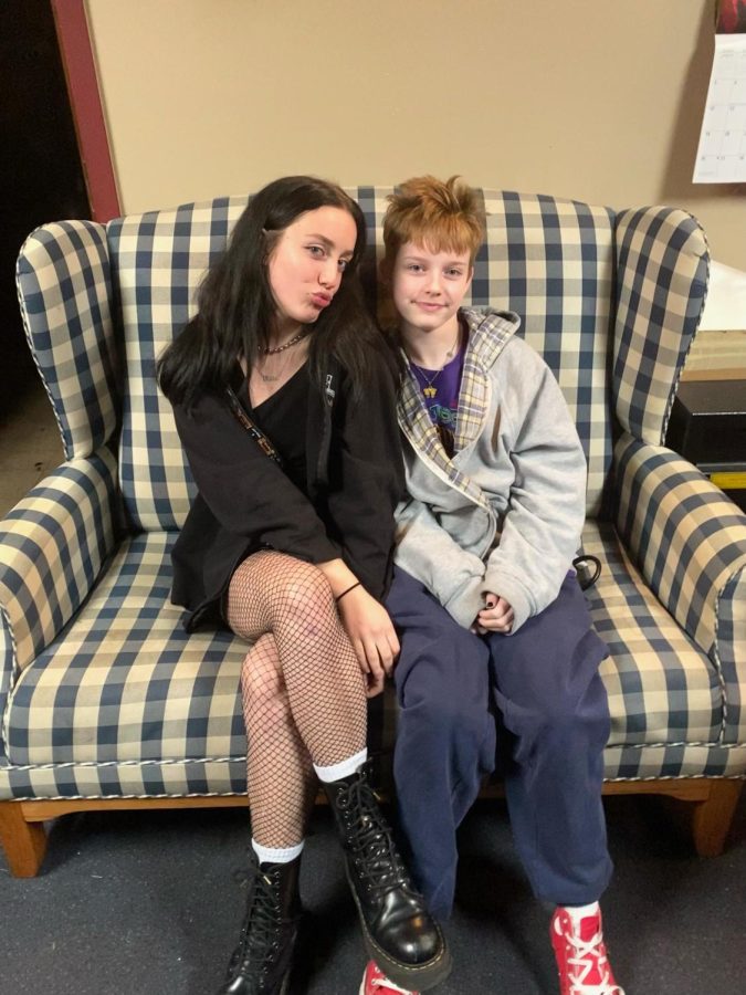 Myra Hawley (right) and her sister Clara (left).